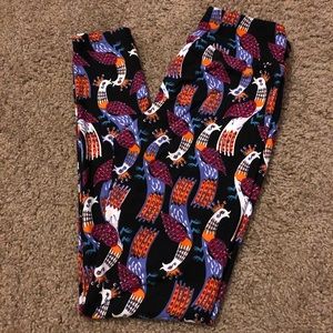 LULAROE Peacock Print Leggings